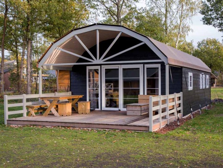 Lodge ultima rond dak tentlodge met zijl